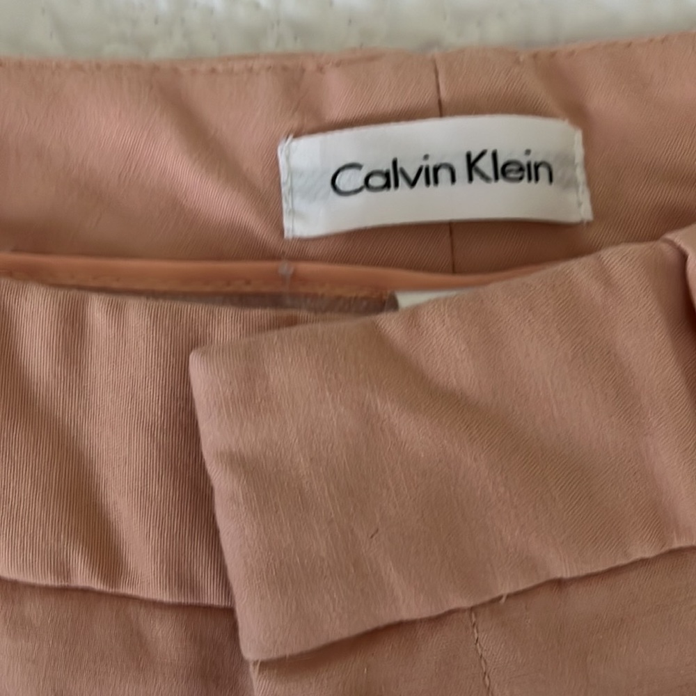 Calvin Klein - Picture 3 of 7